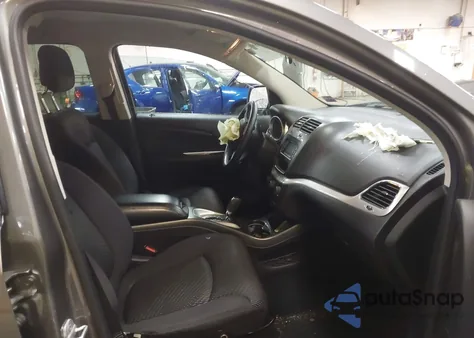 2013 Dodge Journey Sxt z USA, uszkodzony, nr VIN 3C4PDCBG3DT642042